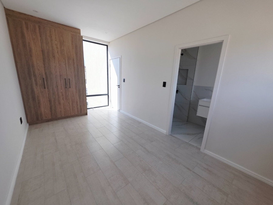 4 Bedroom Property for Sale in Sandown Western Cape